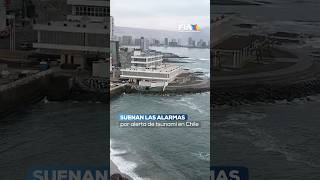 ¡Alerta de tsunami en Iquique! | Evacuación masiva del borde costero en Chile
