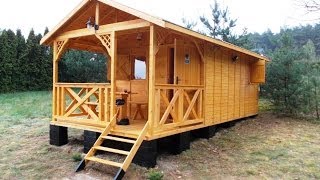 This film shows a wooden holiday house construction, which in reality took 4h to raise. NEW! https://youtu.be/KEodO5i8xhk and http:/