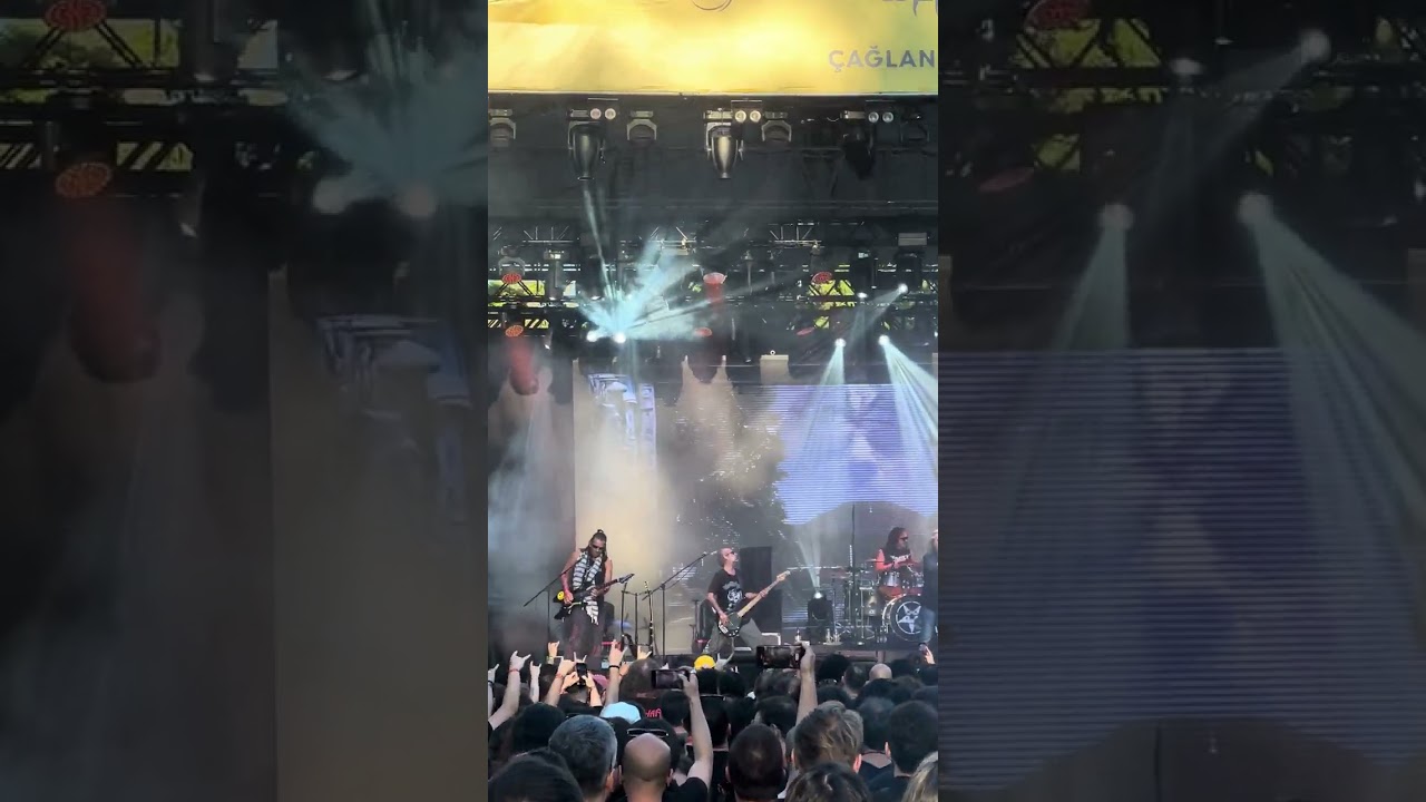 Pentagram - Lions In A Cage (İstanbul Life Park Headbangers’ Weekend, 04.07.2025)