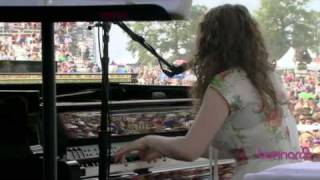 Regina Spektor - The Calculation (Bonnaroo 2010)