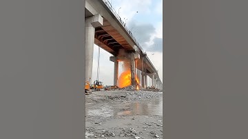 Bridge under Construction Explodes and Collapses#Bridge Quickly Turns to Rubble