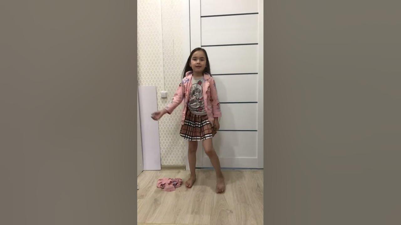 моми - YouTube