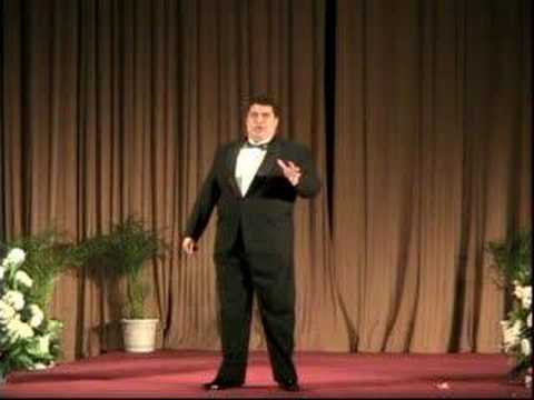Nelson Martinez Sings Il Prologo from Pagliacci