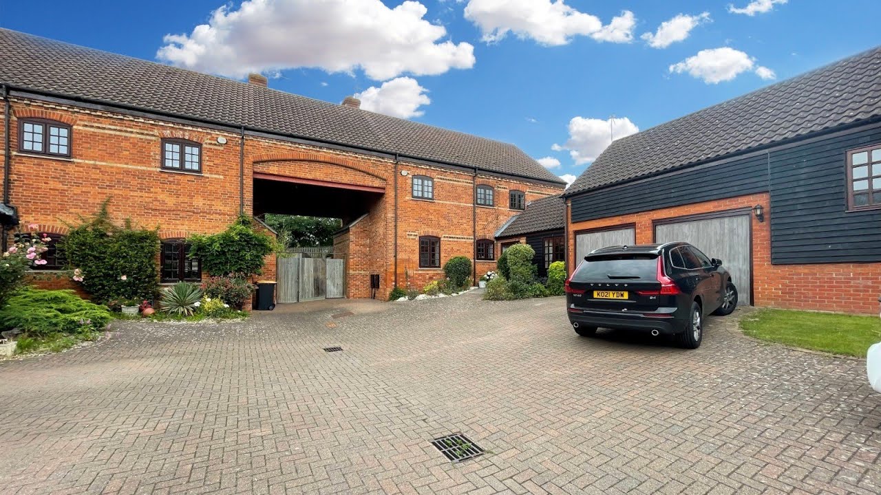 Park Farm Court Clapham Bedfordshire Fine & Country Bedford