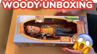 Toy Story 4 - Woody UNBOXING