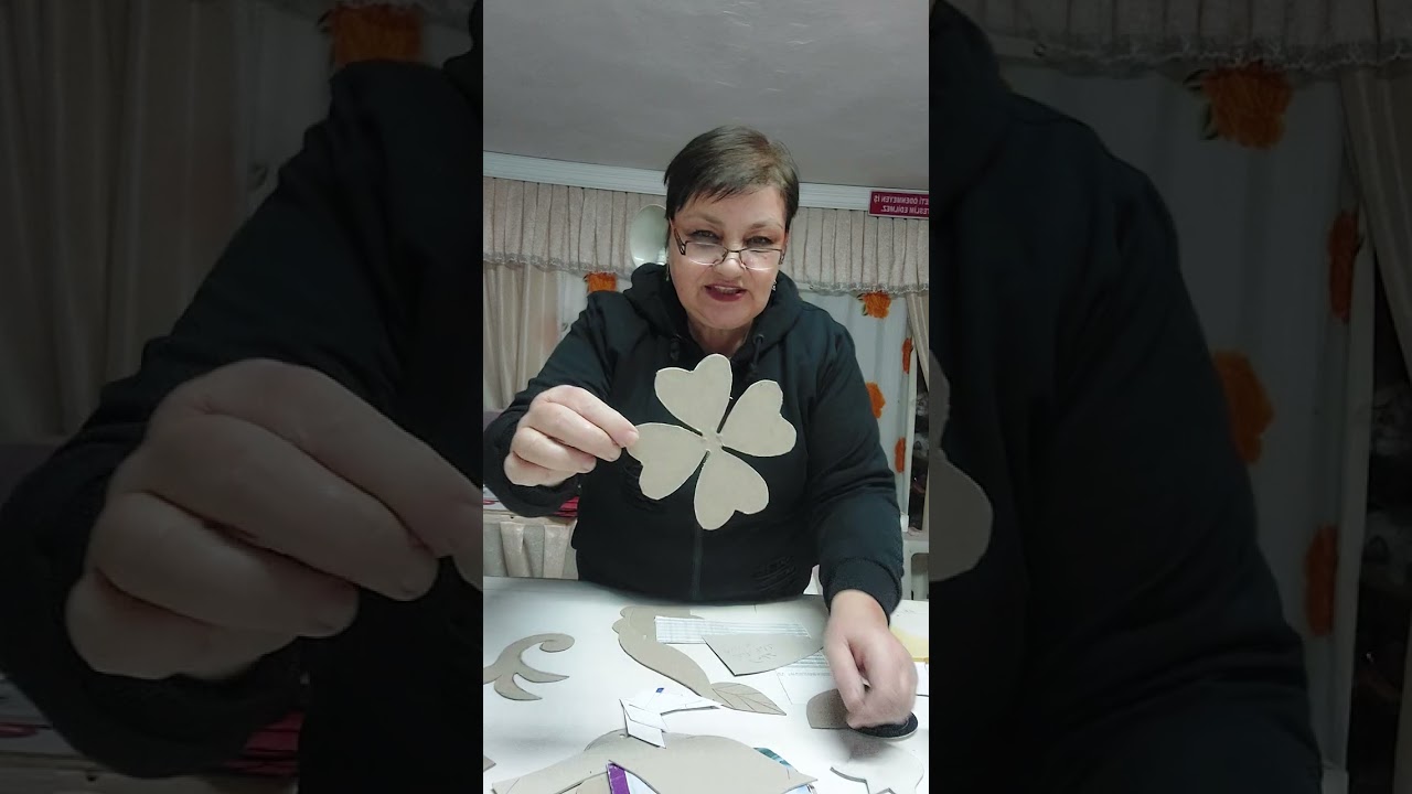 Mukavvadan desen kalıpları çıkardım