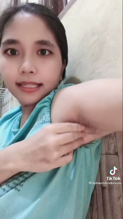 Tante cantik pamer bulu ketek #short
