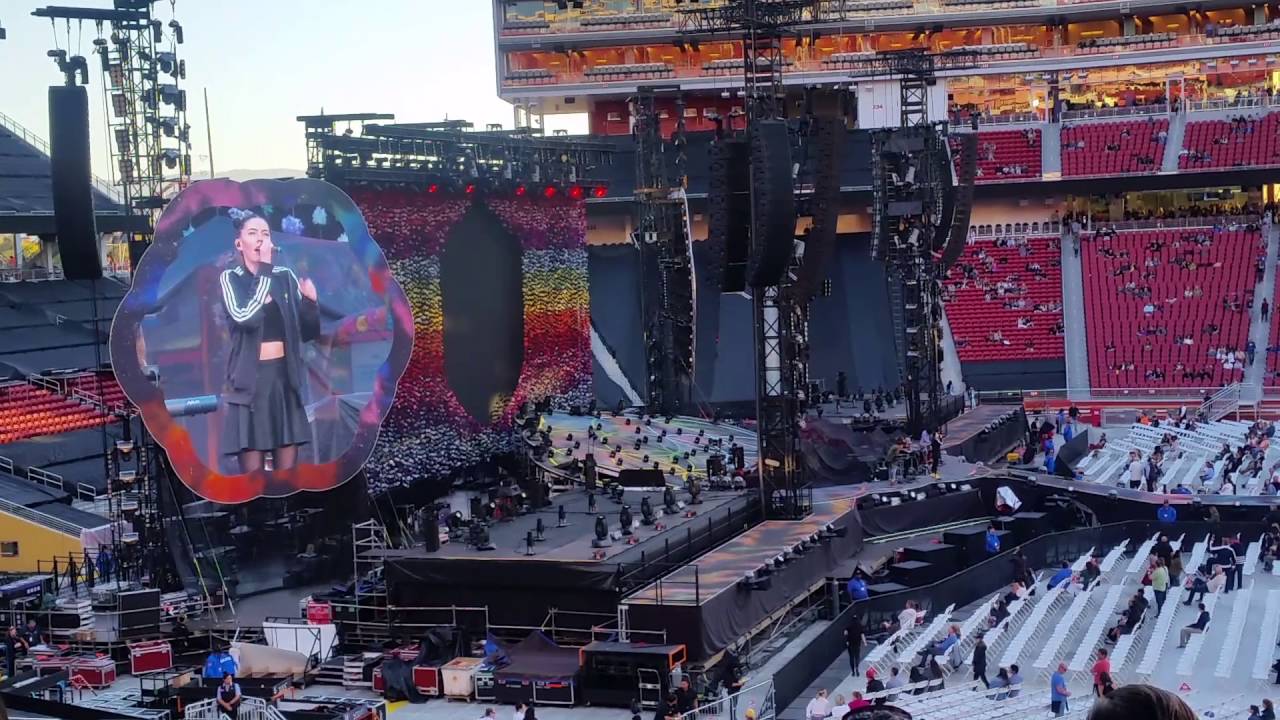 Coldplay- Levi's Stadium- Bishop Briggs opening 9/3/16 - YouTube