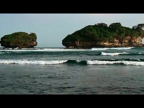 Pantai Watu Karung Pacitan Pantai Watu Karung Pacitan