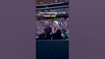 Taylor Swift mom spotted at her concert 😍❤️