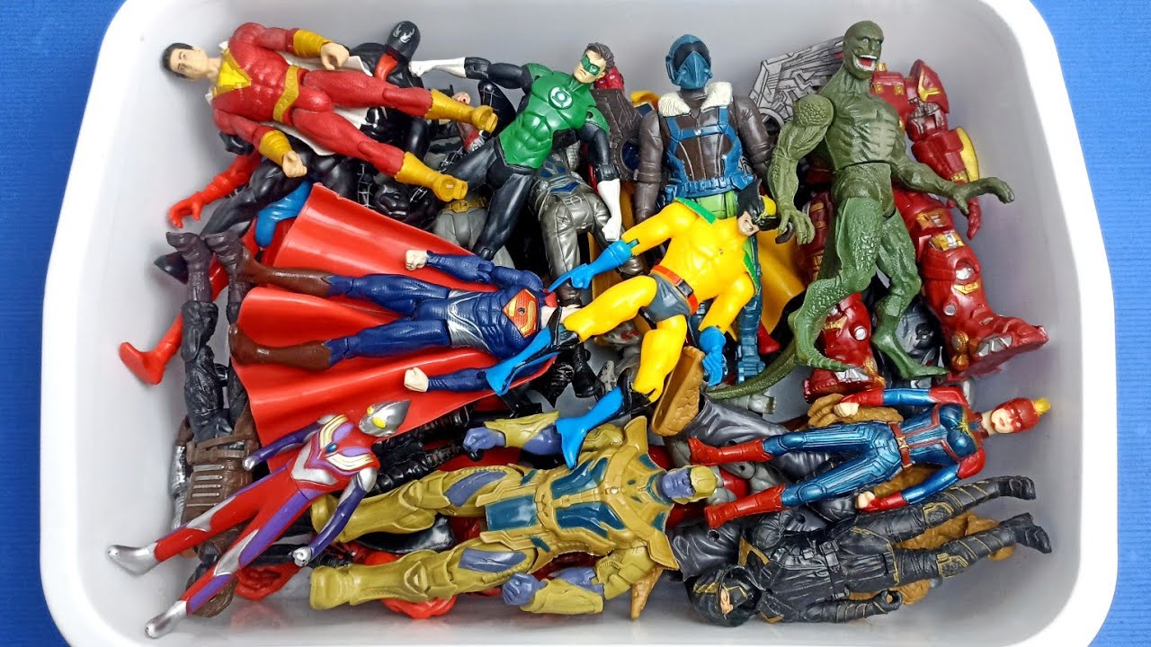 Marvel and DC | Action figure, Wolverine, Green Lantern, Superman, 