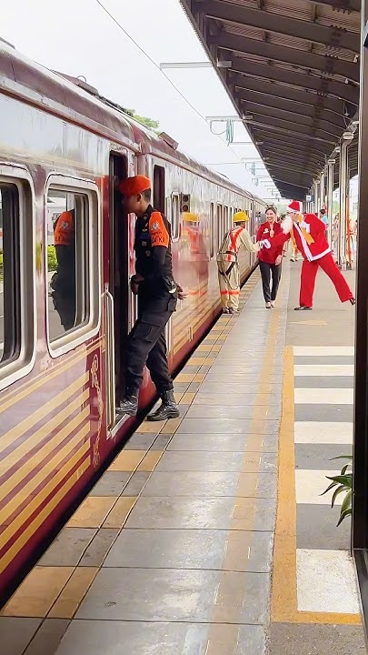KERETA API JAVA PRIORITY #short #kereta #keretaapi #naikkeretaapi # ...