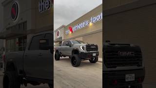 GMC 2500HD rolling up on our 7-9" @McGaughys lift 💪🏼Built by @speedystireandmuffler