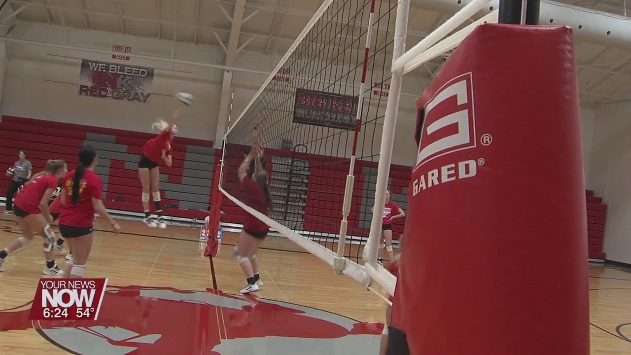 Through Triumph & Tragedy, the New Knoxville Volleyball Team Prepares