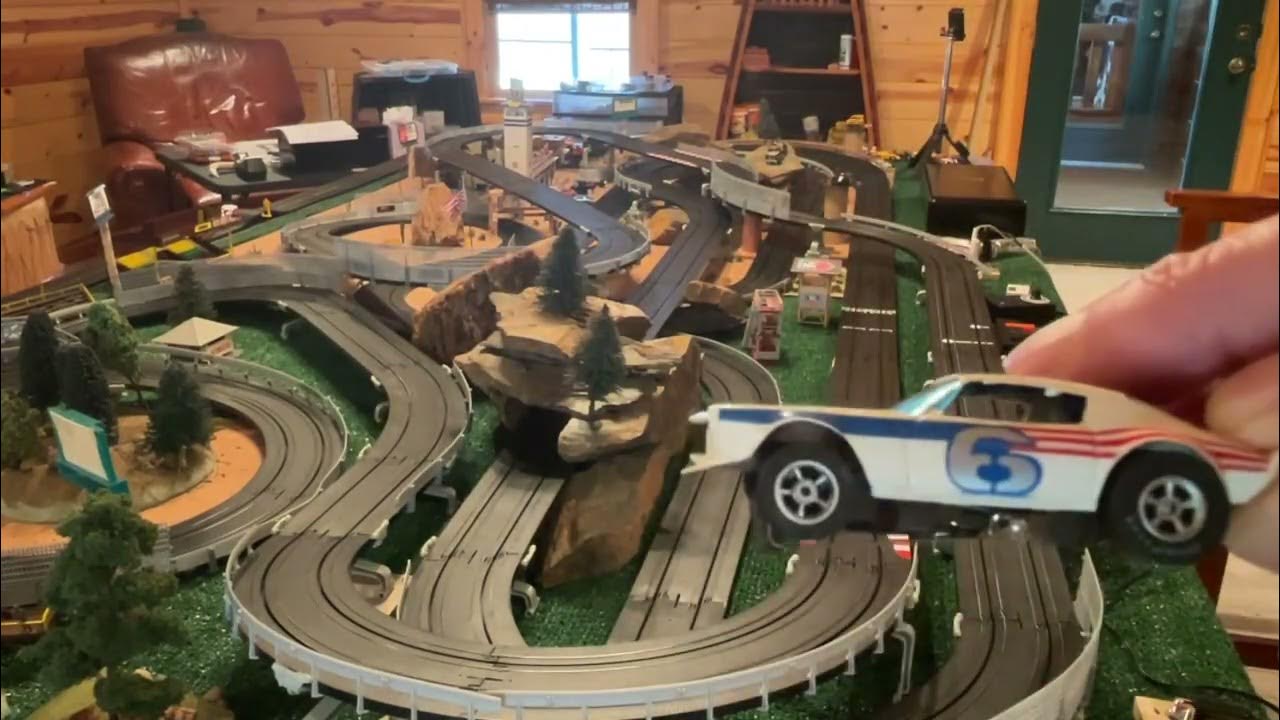 ho-slot-car-track-afx-giant-raceway-magnatraction-and-aurora-tjets