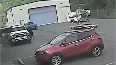 Pilot Fails to Control Helicopter While Takeoff, Watch Viral Video of What Happened Next || Viral