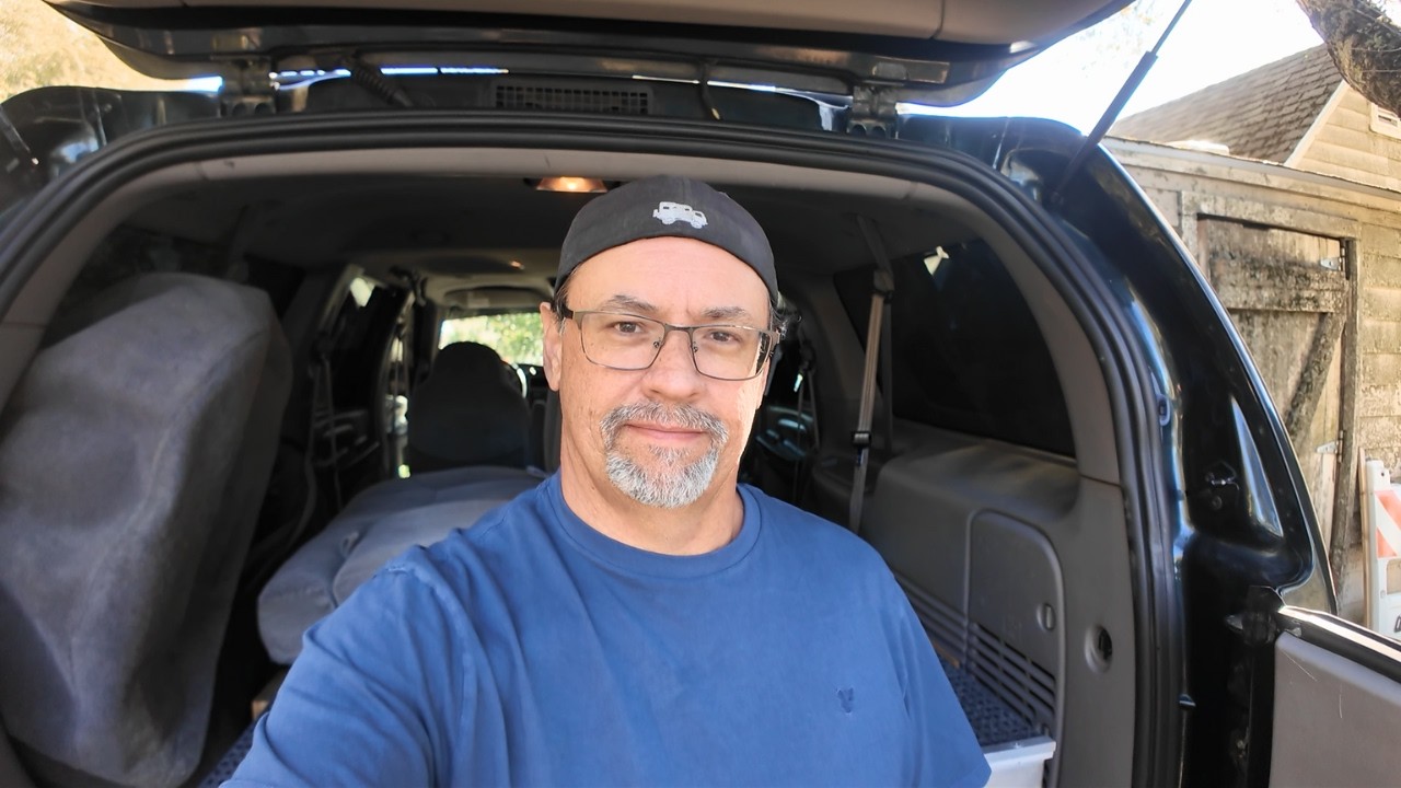 ПОКУПКА АВТОМОБИЛЯ - Самый маленький в мире полноприводный фургон против самого большого в мире в...