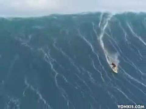 Giant wave (Mike Parsons at Jaws Beach / Hawaii)