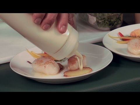 The Sporting Chef TV - Chris Logan prepares scallops two ways