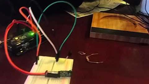 IR proximity sensor example for ZOUMO BOTS