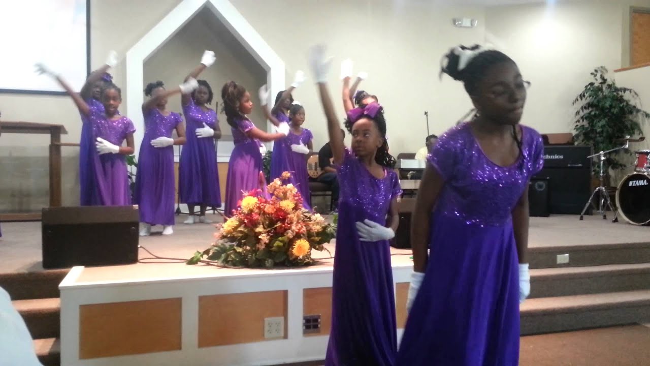 Amazing praise dance - YouTube