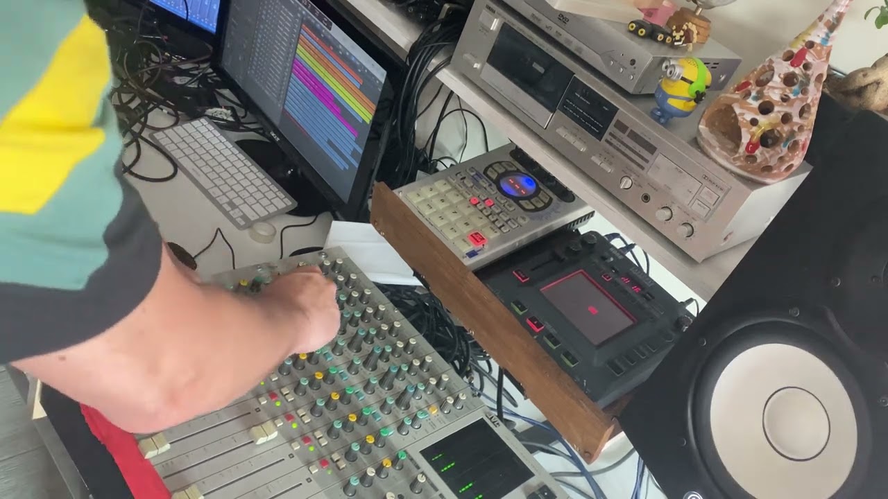 PARFUME DUB by NEEKOSHY