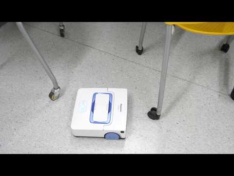 床拭きロボット掃除機「Rollan(ローラン)」MC-RM10に床を水拭きして