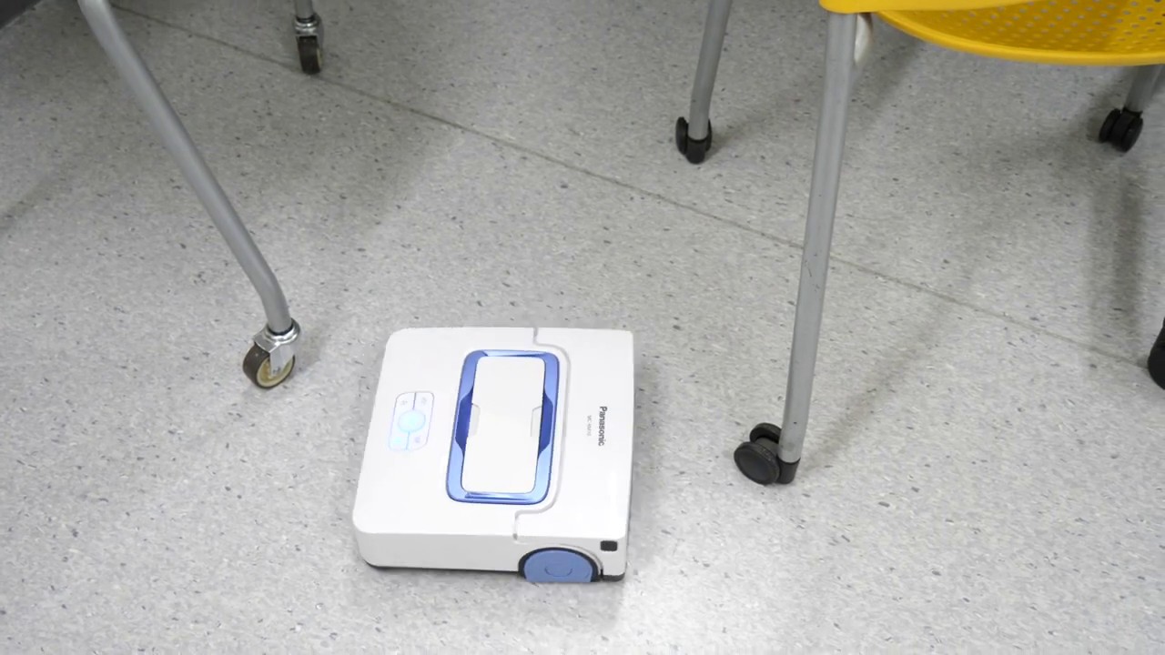 床拭きロボット掃除機「Rollan(ローラン)」MC-RM10に床を水拭きして
