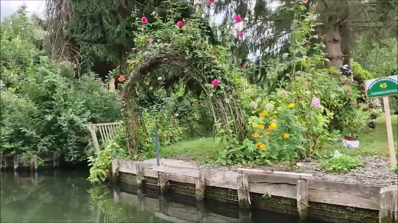 Les Hortillonnages : Visites Guidées En Barque à Cornet Traditionnelle