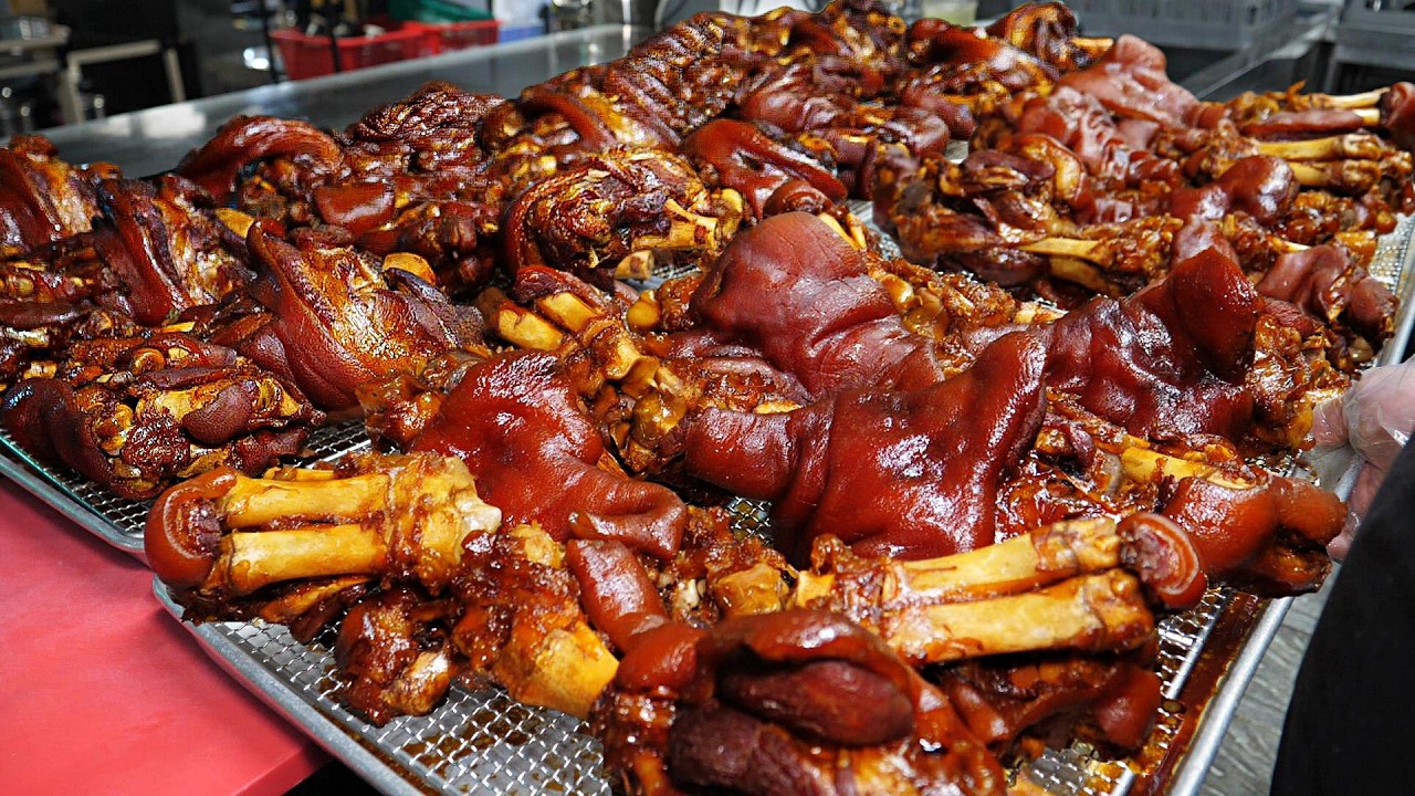 족발 끝판왕! 밤마다 침샘 터진다는? 역대급 쫀득한 인기 왕족발 / Braised Pig's Trotters Jokbal / Korean street food