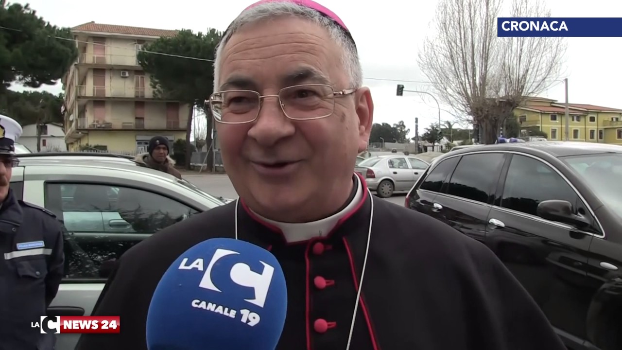 Prete pedofilo, comunità incredula