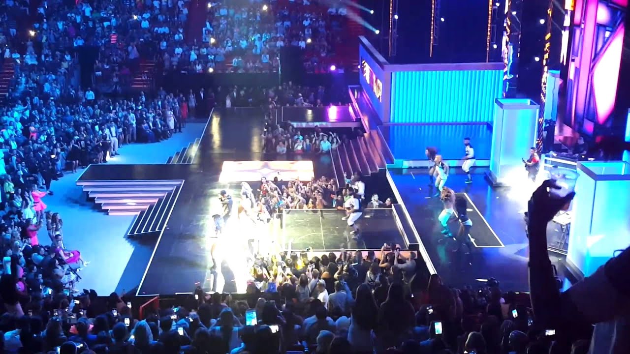 Nicky Jam El Perdon Premios Tu Mundo