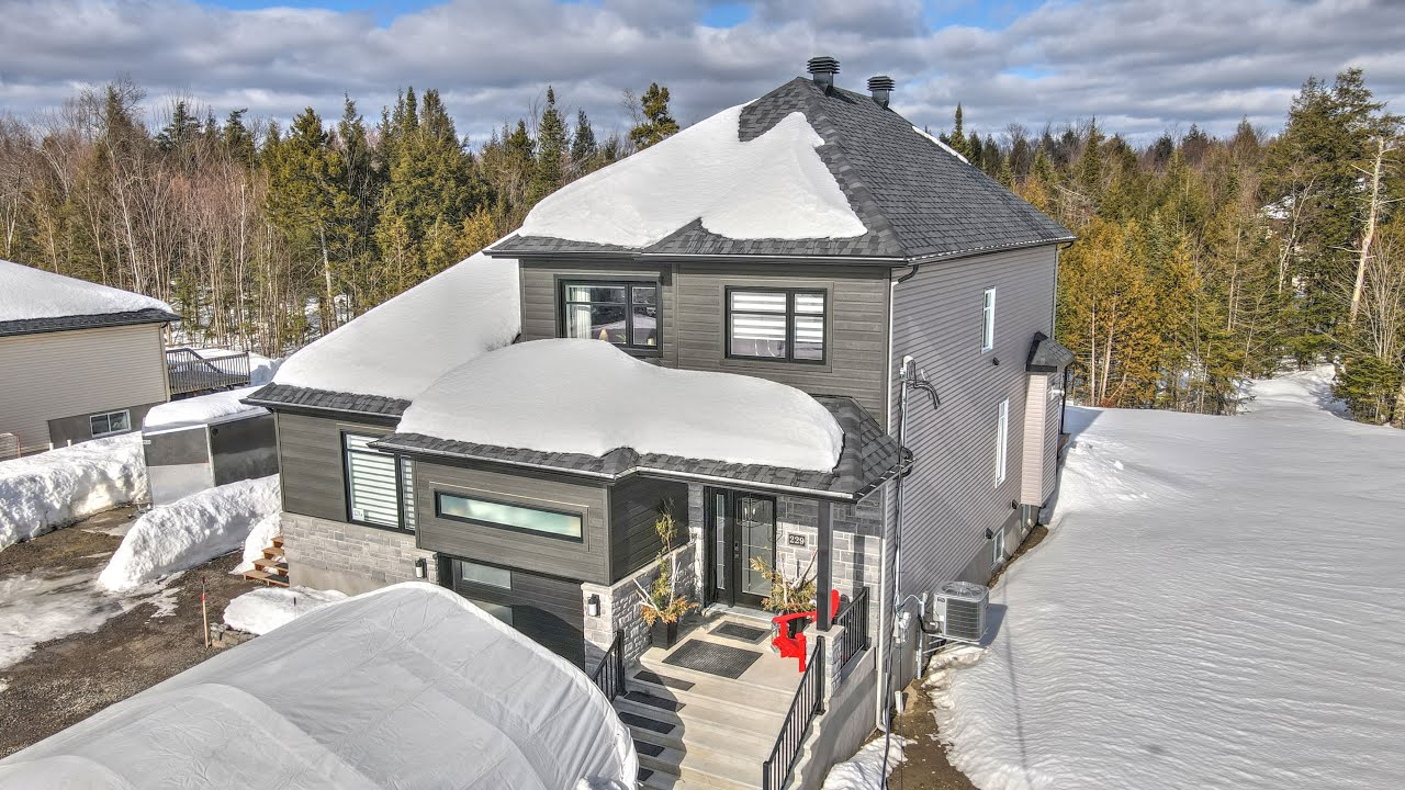 299 rue du CuréPresseault, SaintColomban, Qc, YouTube