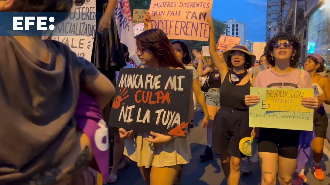 Miles de mujeres salieron a las calles de Uruguay y Paraguay para ...
