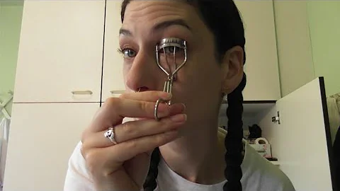 Make up application - ASMR soft spoken