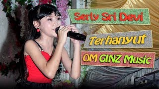 Terhanyut dalam Kemesraan Cover Serly Sri Devi Aksi turun Panggung OM GINZ Music Desa Sentul.