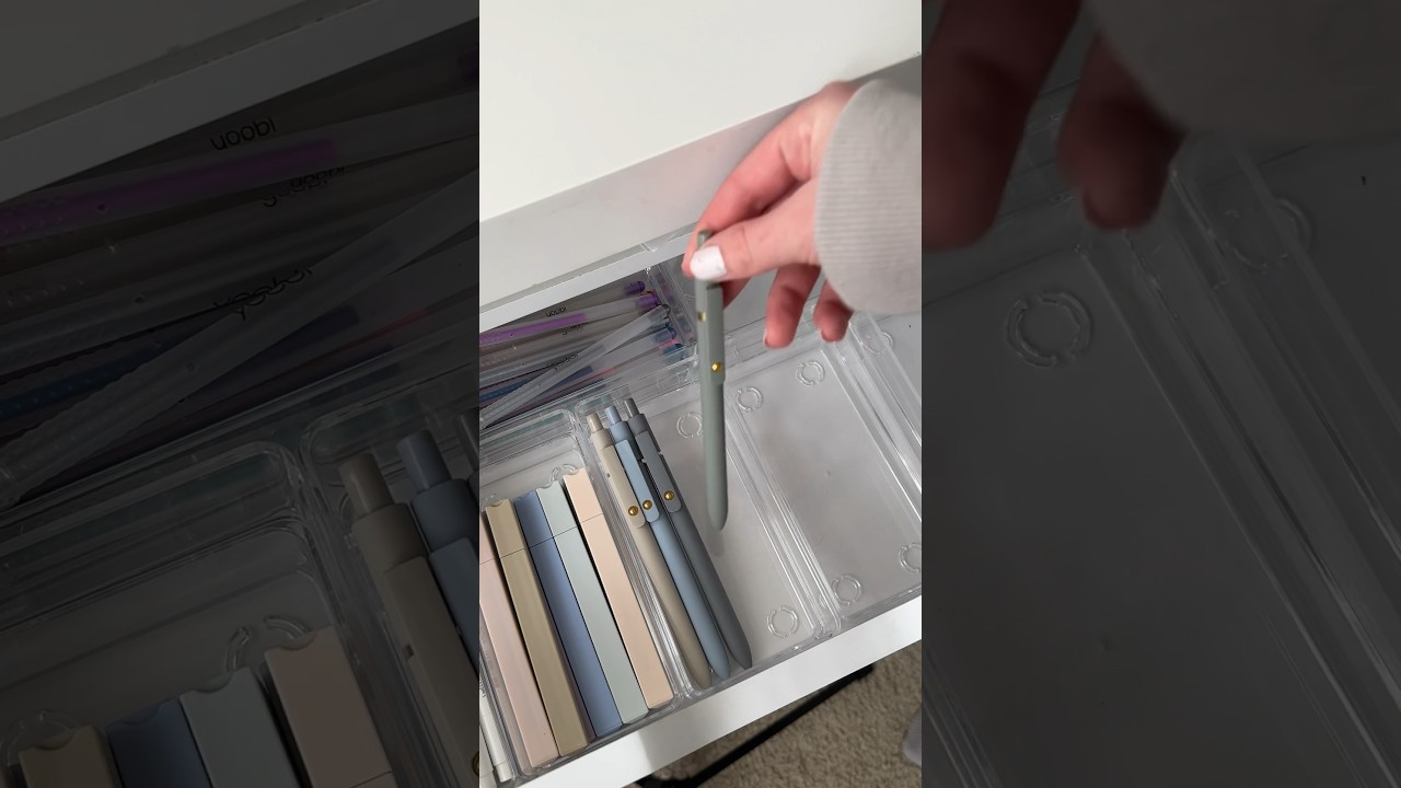 organizing my office pt.1 🤩🤍 #asmr #asmrsounds #satisfying #organize #office #desksetup #home