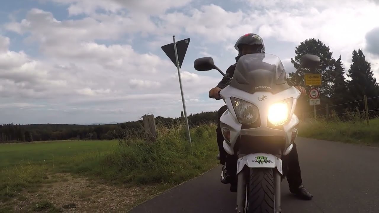 Ein Wochenende mit den Motorrädern in der Eifel unterwegs ( Honda CBF 1000 & Royal Enfield )