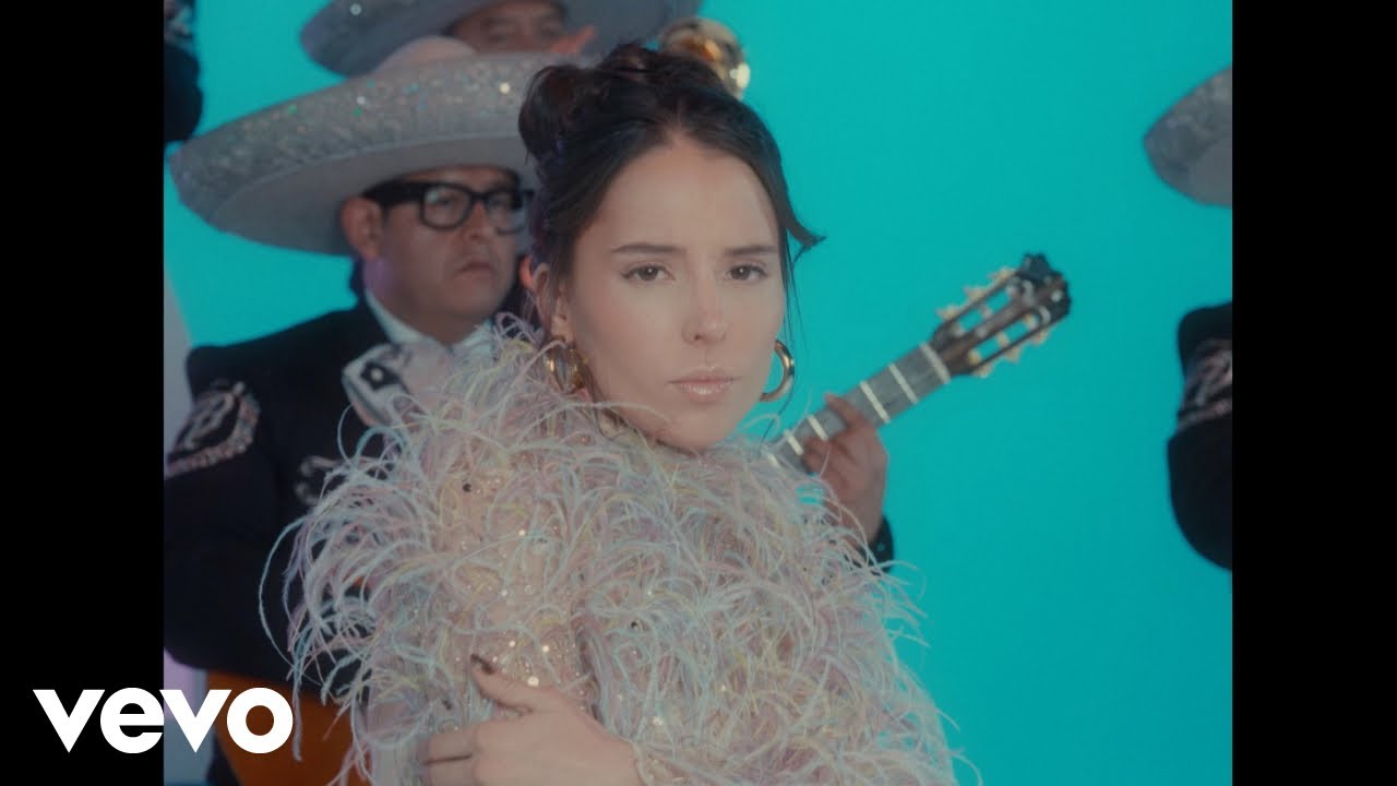 Previsualización de video para nota Majo Aguilar suma tema de José José a su colección de “Caprichos”