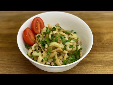 Кальмары жареные с луком