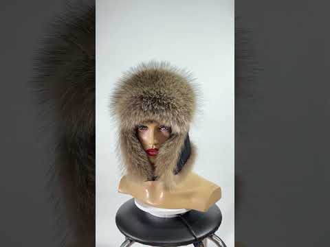 Хутряна шапка Вушанка з натурального хутра єнота, відео 3