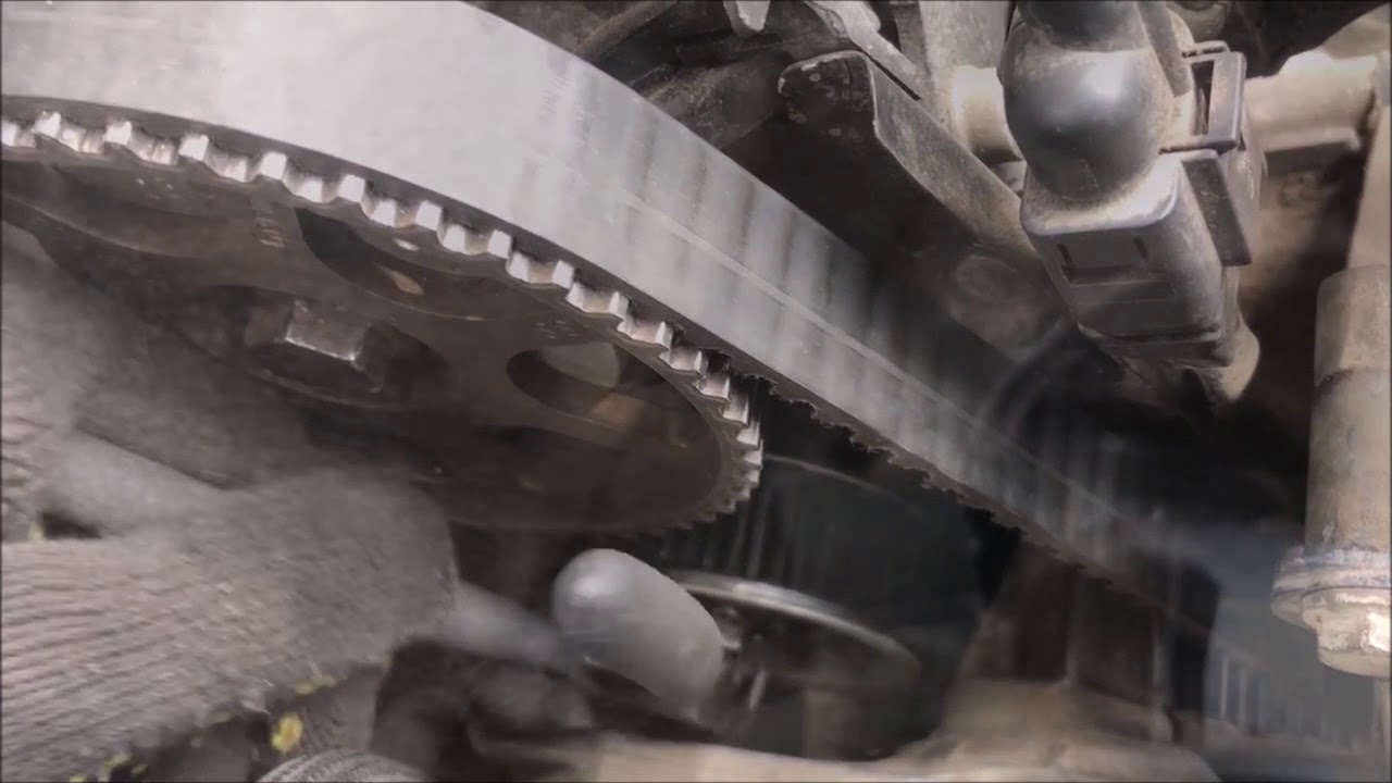 Как выставить ролик натяжителя ГРМ VW Bora, Golf 4, Skoda Octavia на ...