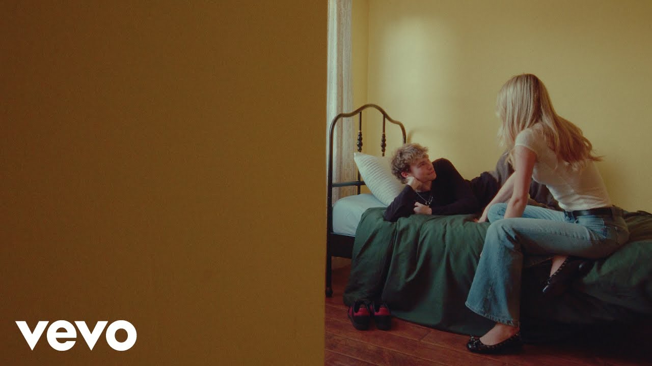 Watch Presley Regier - Apartment (Visualizer) on YouTube Watch Presley Regier - Apartment (Visualizer) on YouTube