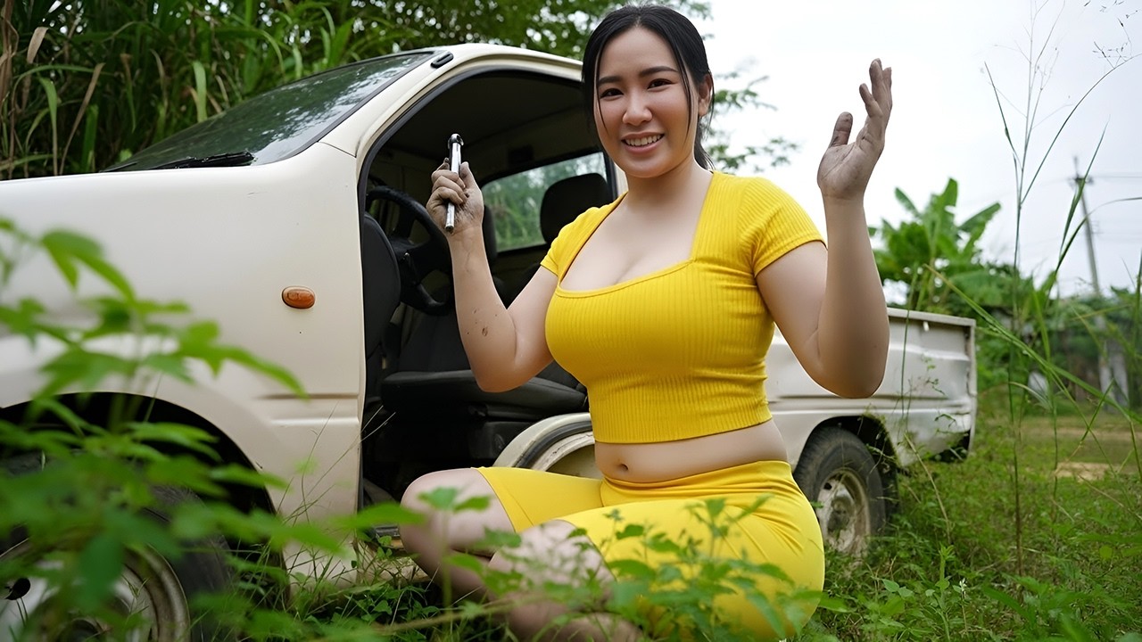 Time-Lapse Genius Girl Restores Her Neighbor’s 2.5-Ton Old Truck From Broken to Powerful Again!