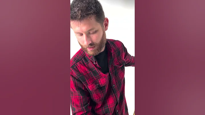 How to string a recurve bow - DON'T do it backwards!  #recurvebow  #archery  #bowhunting