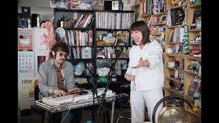 Video-Miniaturansicht von „Aldous Harding: NPR Music Tiny Desk Concert“