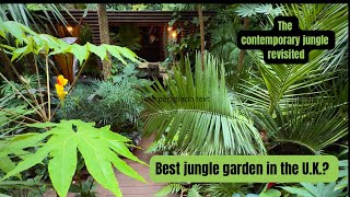 Amazing U.K. jungle style garden tour. Unbelievable plants and design. 