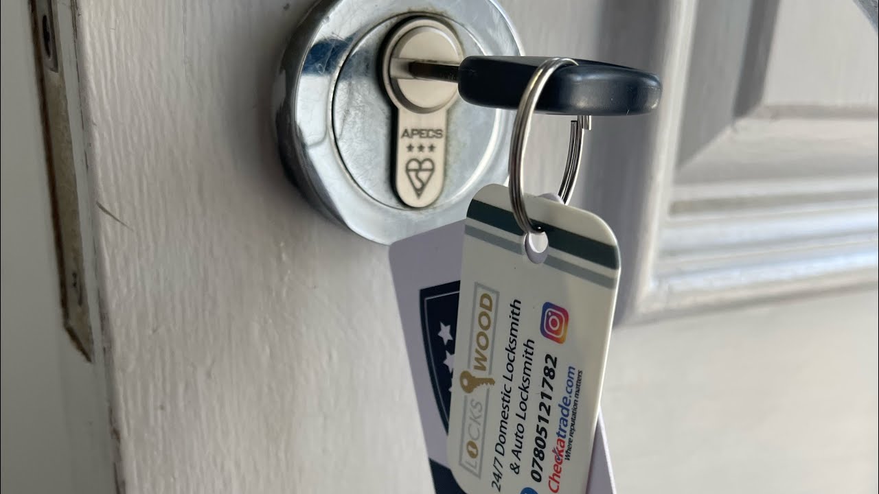 SHORT VIDEO 3 Small Live Jobs Keysafe Electronic Door Release