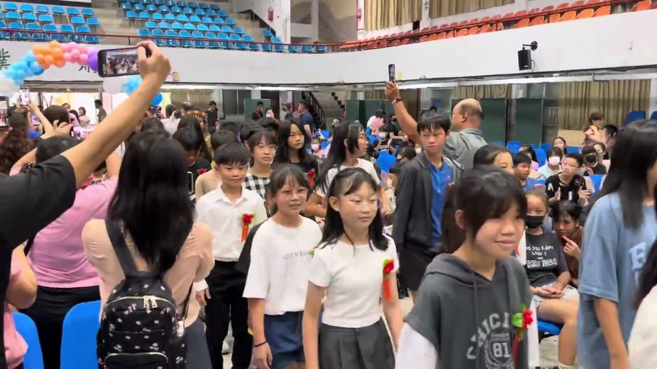 113年屏東縣光華國小畢業典禮進場