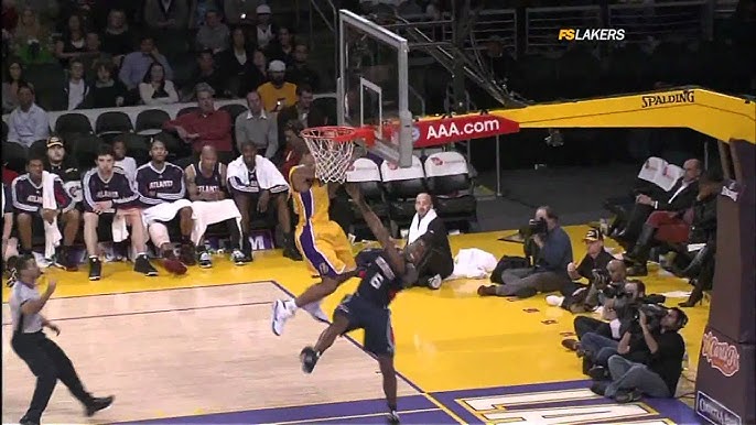 The Lakers bench reaction to this ridiculous Shannon Brown block never gets  old. 😂